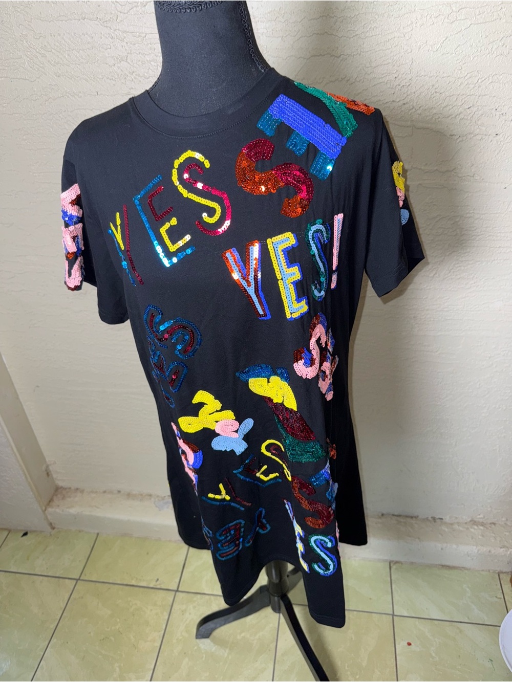Queen‎ of Sparkles Black “Yes”Sequin T-Shirt Dress Dopamine Dressing Gameday M - Picture 3 of 11